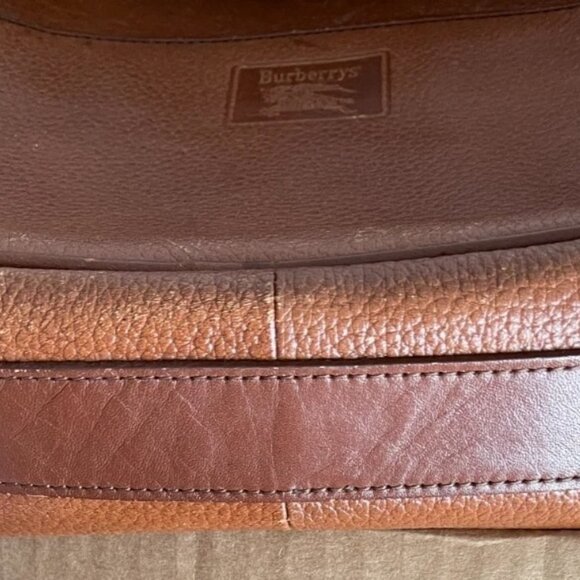 Burberrys Haymarket Scalloped leather crossbody bag Nova check lining Vintage - Picture 2 of 8